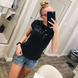 Rainbow Levi’s tee